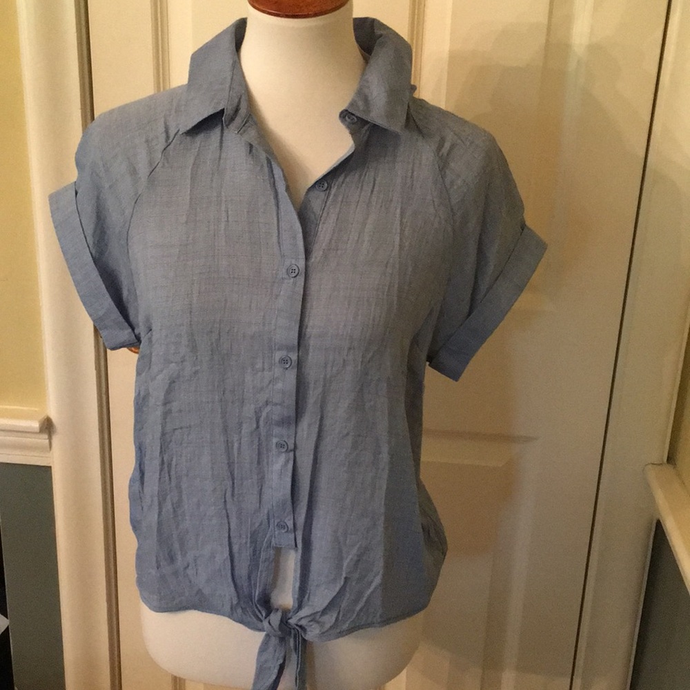 bleh ciel Button Front Shirt